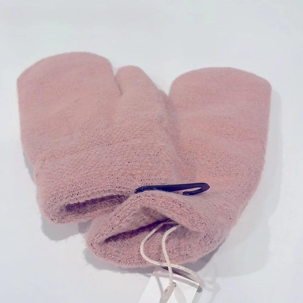 Look by M fuzzy mittens in Blush. OS. NWT